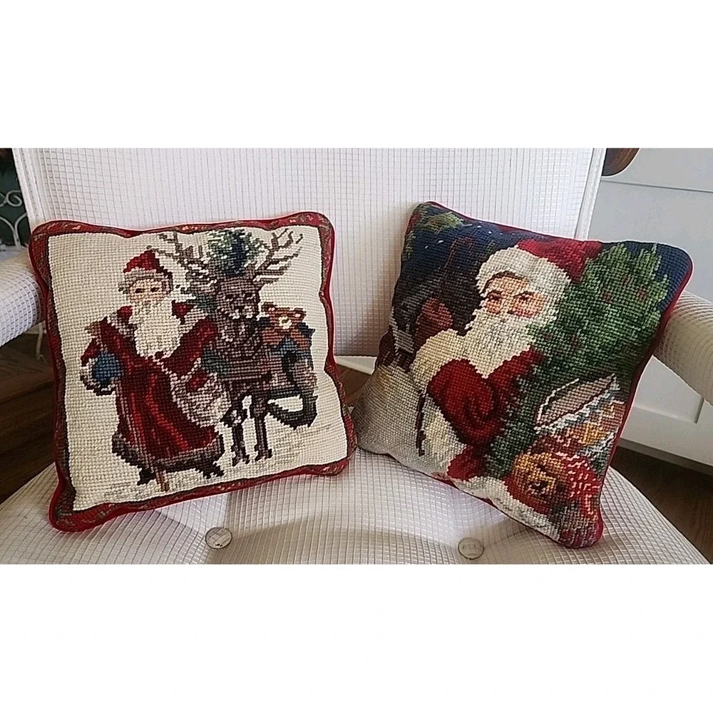 PAIR-Vintage Old World SANTA NEEDLEPOINT Pillows Reindeer Red Velvet Back‎ ZIP